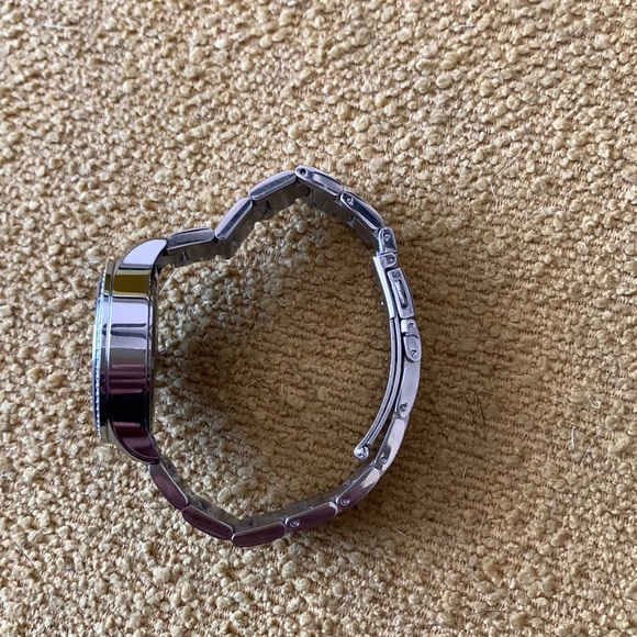 Invicta Women's Blue Wildflower Quartz Watch, Silver, 29091 - Picture 12 of 13